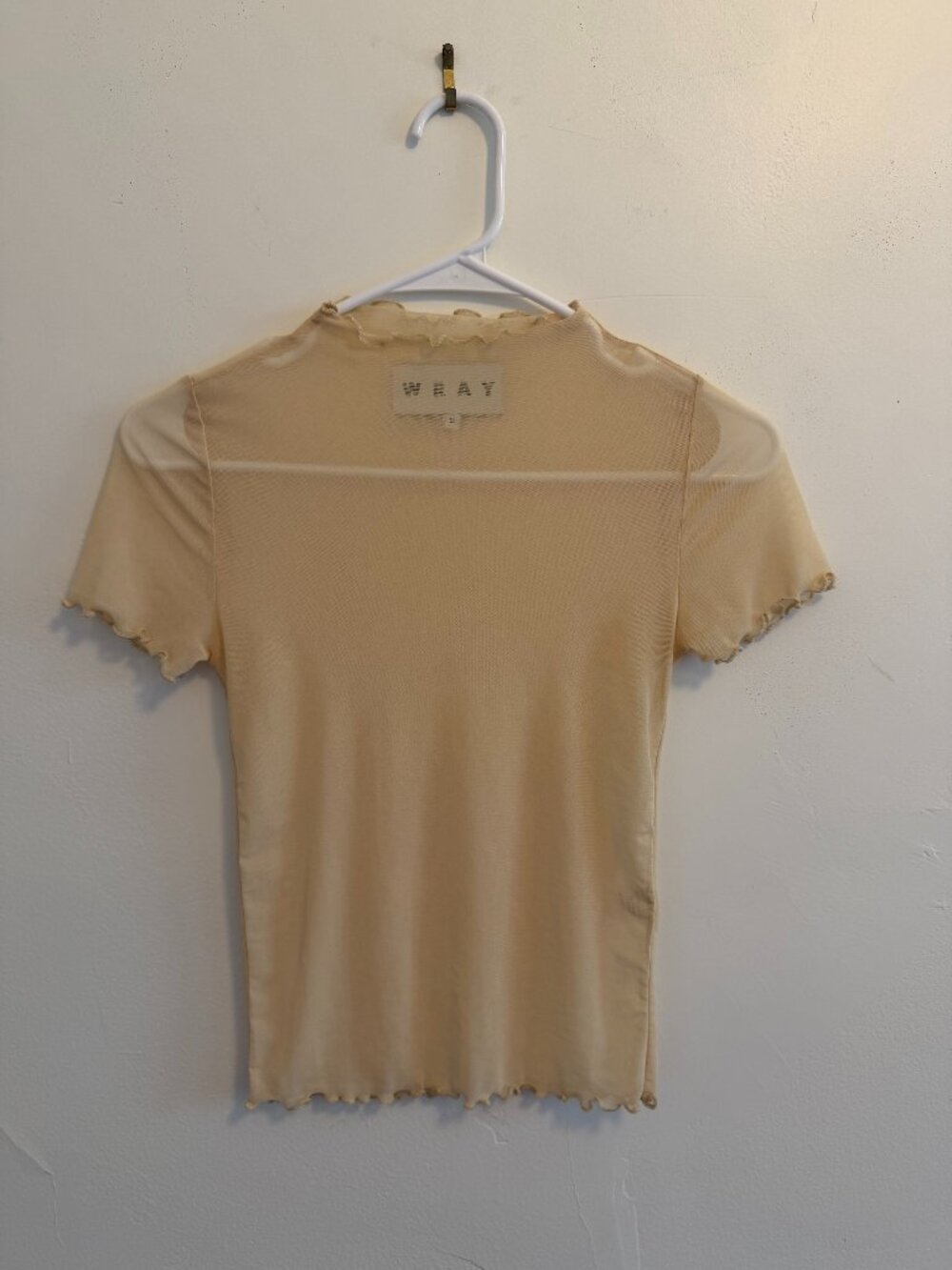 WRAY - Maya Tee in Sand, Sz. M